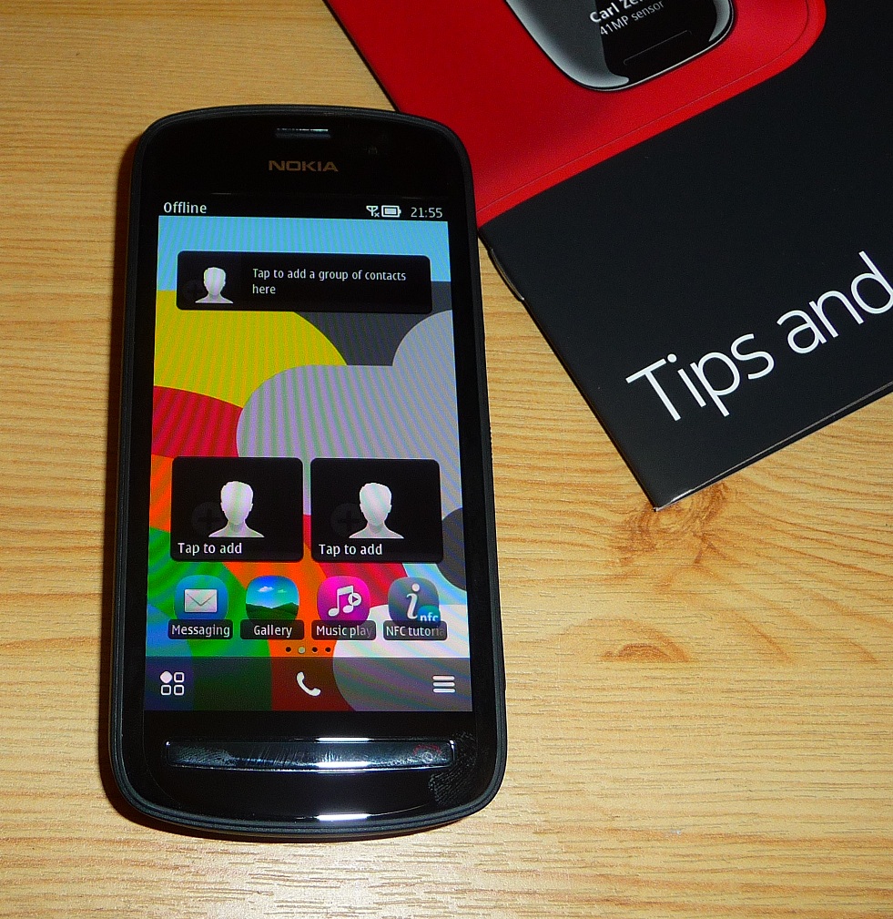 Nokia 808 PureView Hands-on Review – Is This The Best Cameraphone Ever?